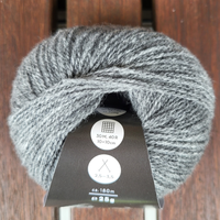 Knäuel Milano von LAMANA aus Merino und Kaschmir, Silbergrau