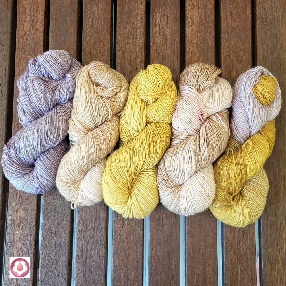 Verschiedene Farben von der Sockenwolle Paula